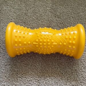 GAIAM Yellow Massage Roller